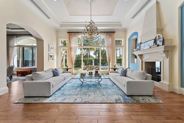 135 W Bears Club Drive, Jupiter, FL 33477