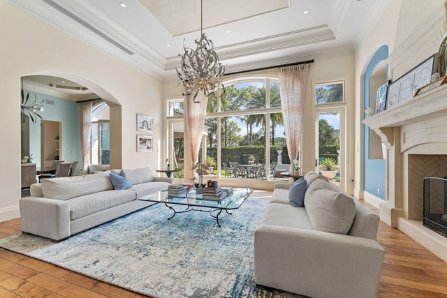 135 W Bears Club Drive, Jupiter, FL 33477