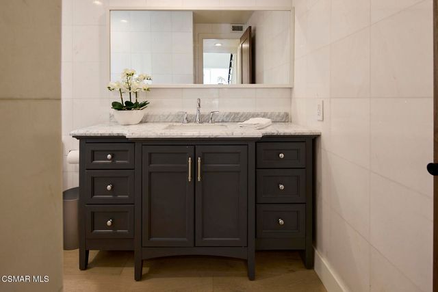 5347 Cangas Drive, Calabasas, CA 91301