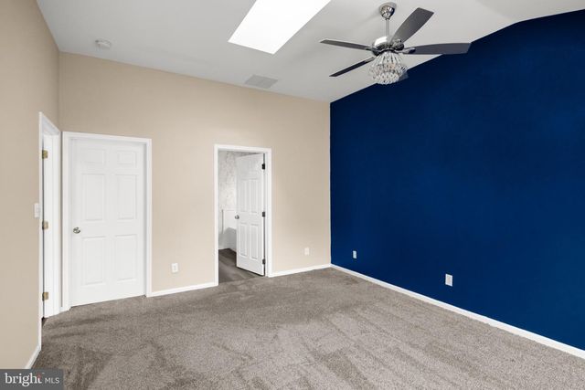8 QUINCY MANOR LN, Burlington, NJ 08016