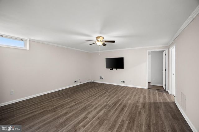 8 QUINCY MANOR LN, Burlington, NJ 08016