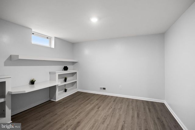 8 QUINCY MANOR LN, Burlington, NJ 08016