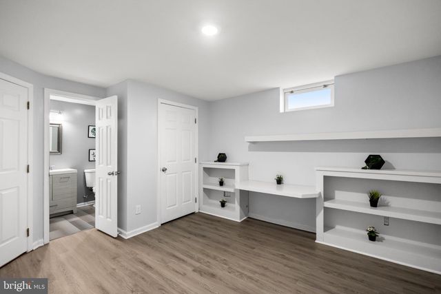 8 QUINCY MANOR LN, Burlington, NJ 08016