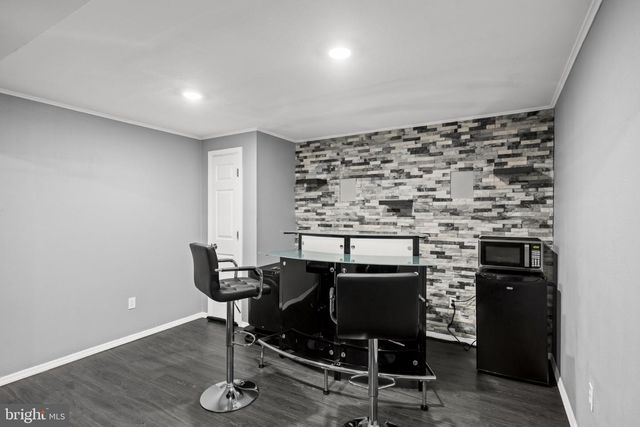 8 QUINCY MANOR LN, Burlington, NJ 08016