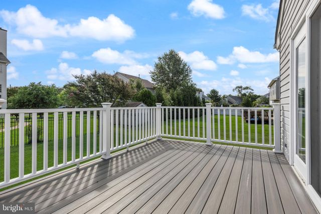 8 QUINCY MANOR LN, Burlington, NJ 08016