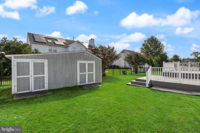 8 QUINCY MANOR LN, Burlington, NJ 08016