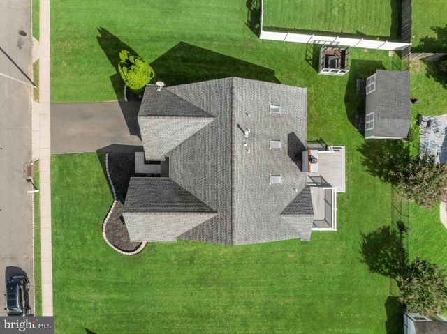 8 QUINCY MANOR LN, Burlington, NJ 08016