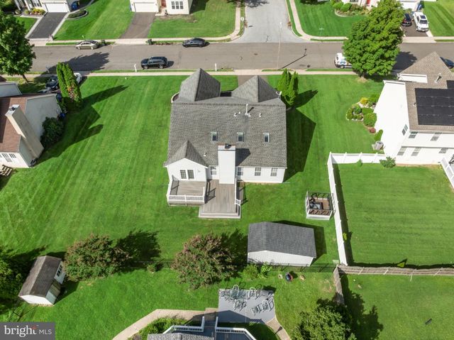 8 QUINCY MANOR LN, Burlington, NJ 08016