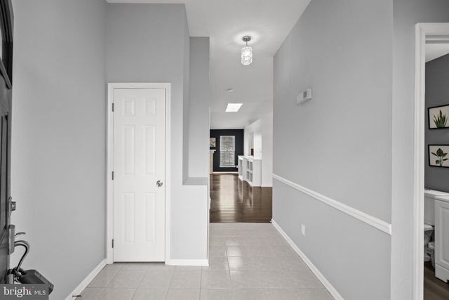 8 QUINCY MANOR LN, Burlington, NJ 08016