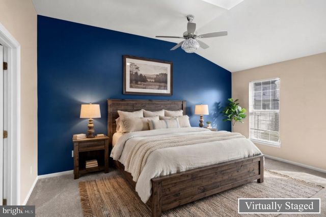 8 QUINCY MANOR LN, Burlington, NJ 08016