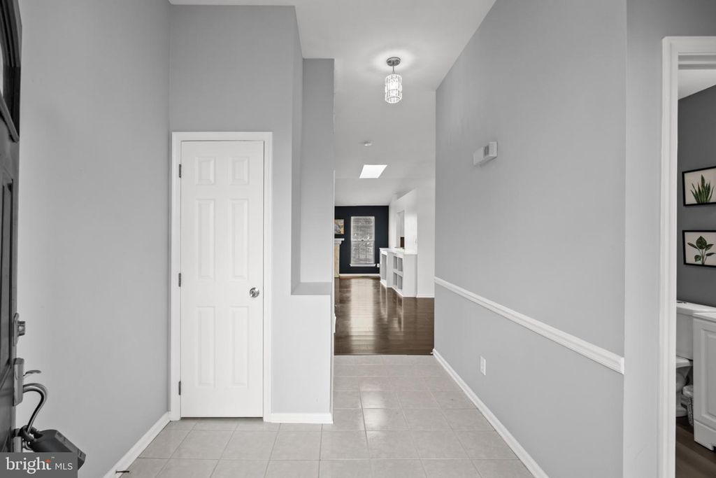 8 QUINCY MANOR LN, BURLINGTON, NJ 08016 — photo 4