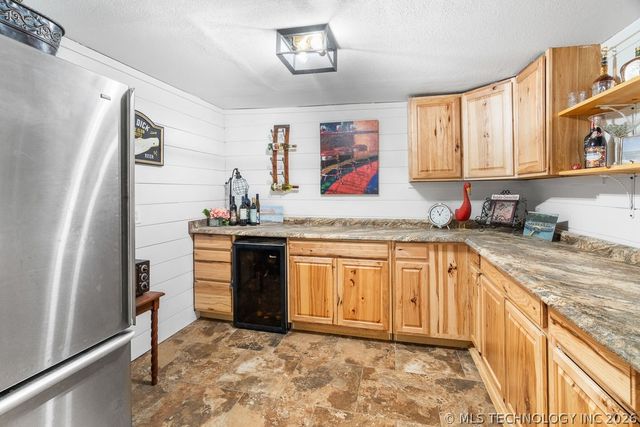 9094 Waters Edge, Kingston, OK 73439