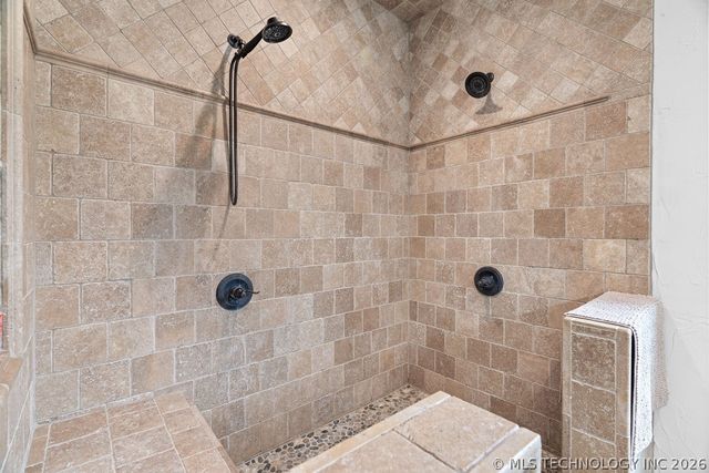 9094 Waters Edge, Kingston, OK 73439