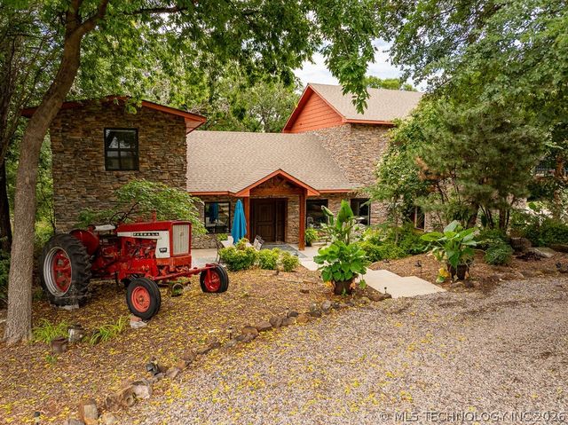 9094 Waters Edge, Kingston, OK 73439