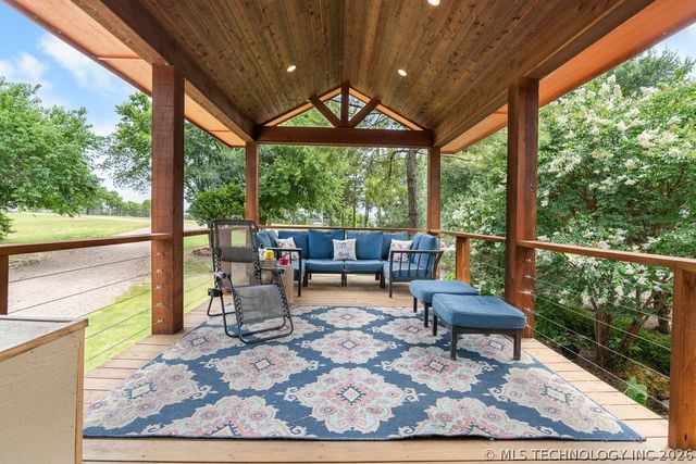 9094 Waters Edge, Kingston, OK 73439