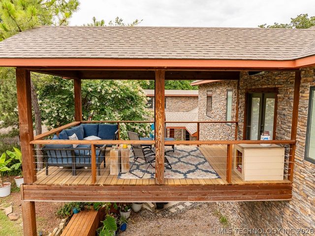 9094 Waters Edge, Kingston, OK 73439