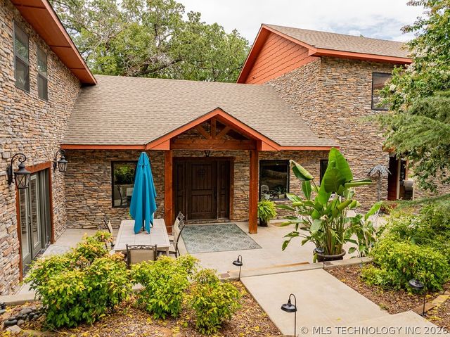 9094 Waters Edge, Kingston, OK 73439