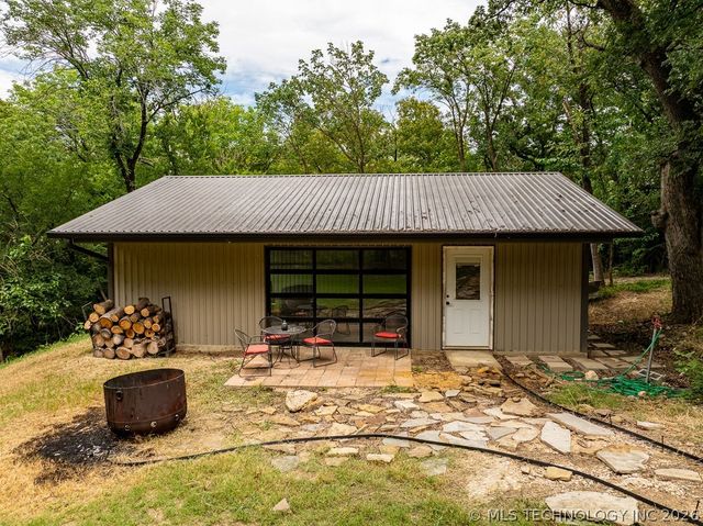 9094 Waters Edge, Kingston, OK 73439