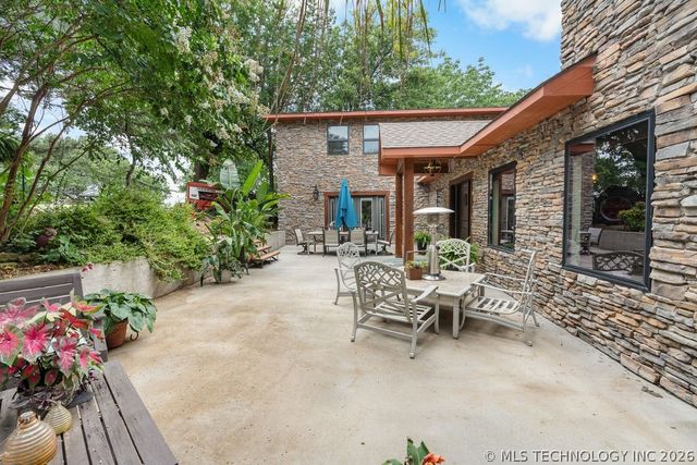 9094 Waters Edge, Kingston, OK 73439