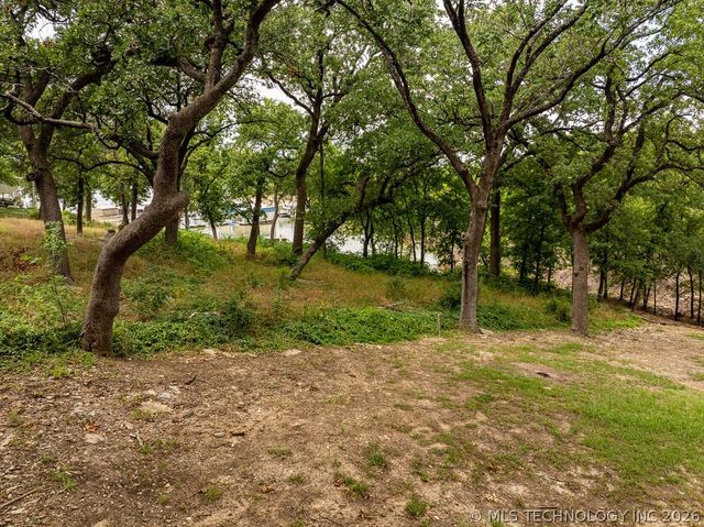 9094 Waters Edge, Kingston, OK 73439