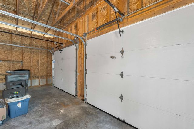 63 Mansfield Woods Way, New Hampton, NH 03256