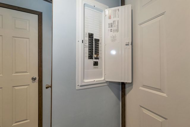 63 Mansfield Woods Way, New Hampton, NH 03256