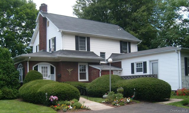 81 Route 59, Suffern, NY 10901