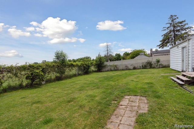 35728 Dunston Drive, Sterling Heights, MI 48310
