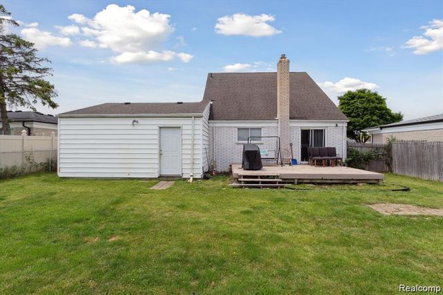 35728 Dunston Drive, Sterling Heights, MI 48310