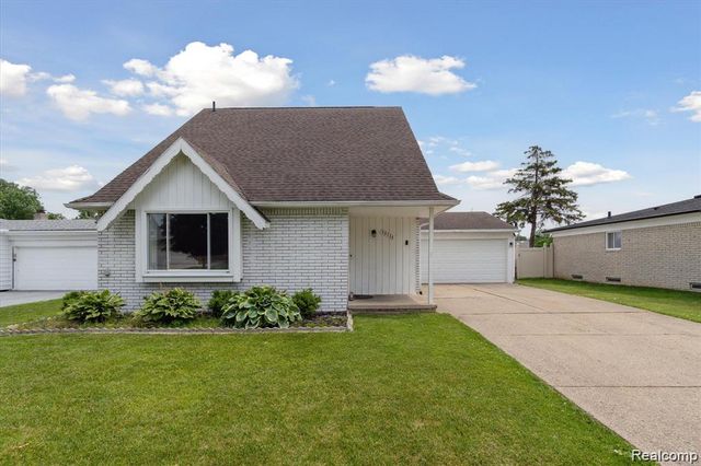 35728 Dunston Drive, Sterling Heights, MI 48310