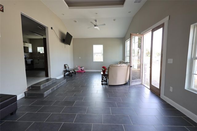 250 La Selva DR, Elgin, TX 78621