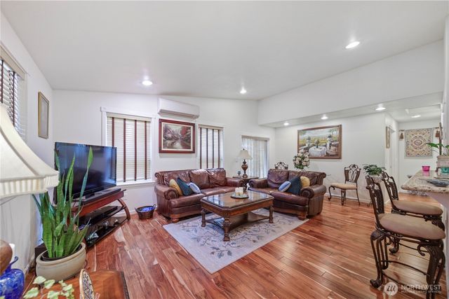 3328 104th Avenue SW, Olympia, WA 98512