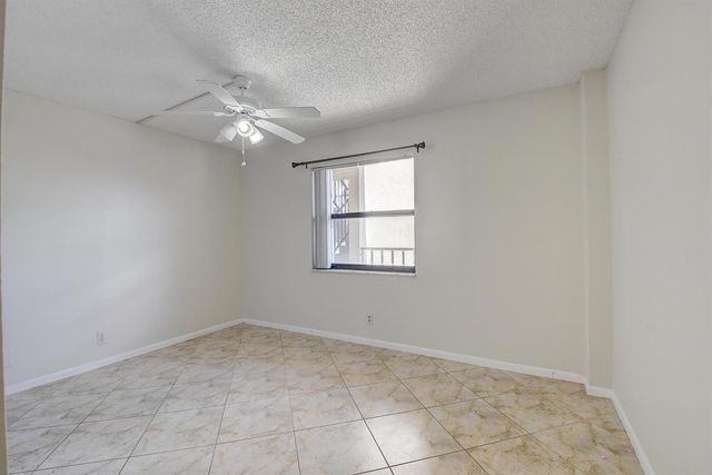 890 N Federal Highway 206, Lantana, FL 33462