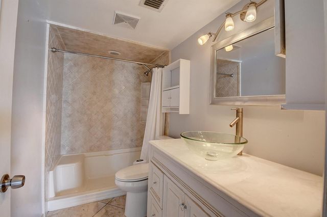 890 N Federal Highway 206, Lantana, FL 33462