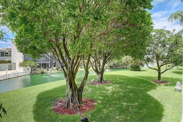890 N Federal Highway 206, Lantana, FL 33462