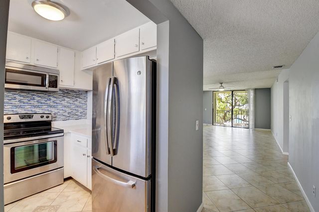 890 N Federal Highway 206, Lantana, FL 33462