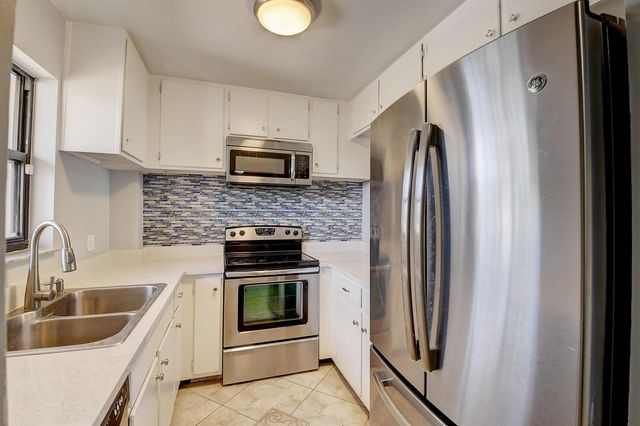 890 N Federal Highway 206, Lantana, FL 33462