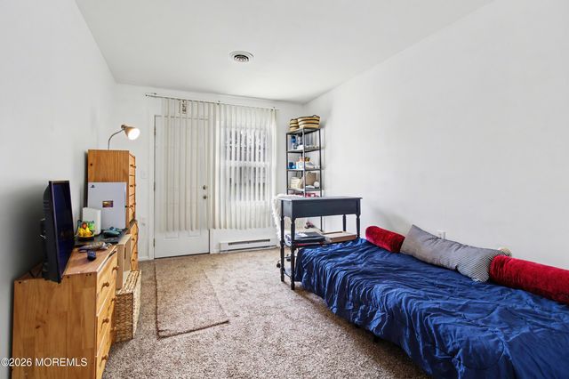 18B Yorkshire Court b, Manchester, NJ 08759