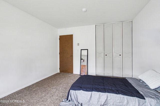 18B Yorkshire Court b, Manchester, NJ 08759