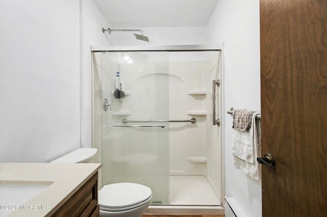 18B Yorkshire Court b, Manchester, NJ 08759