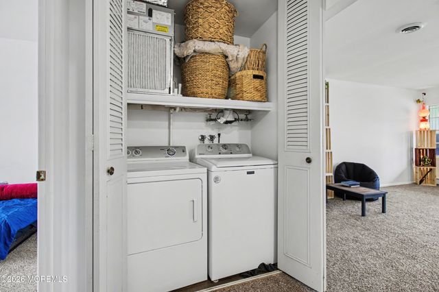 18B Yorkshire Court b, Manchester, NJ 08759