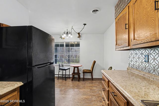 18B Yorkshire Court b, Manchester, NJ 08759