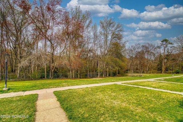 18B Yorkshire Court b, Manchester, NJ 08759