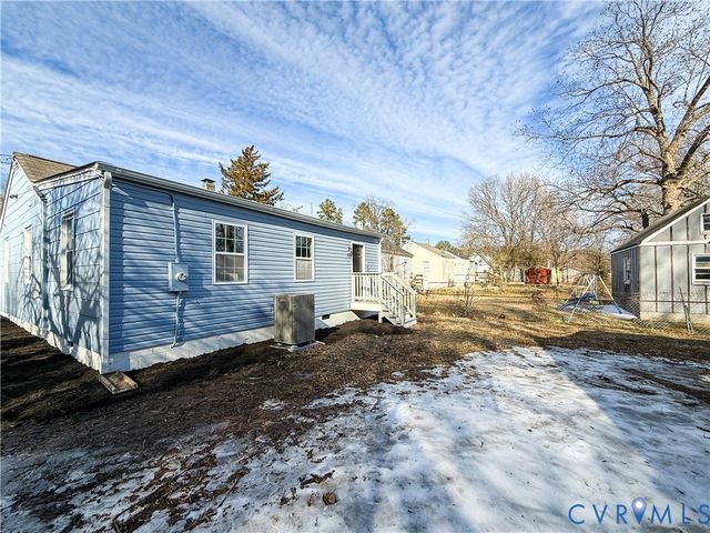 2606 Richmond St, Hopewell, VA 23860