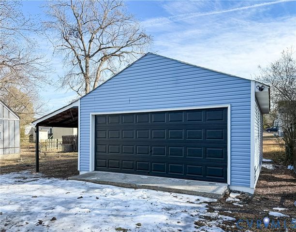 2606 Richmond St, Hopewell, VA 23860