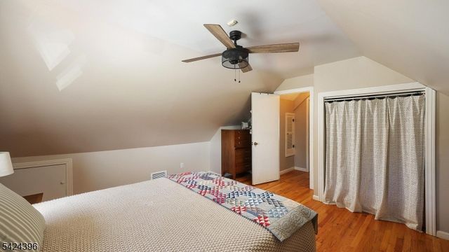 333 Giles Ave, Middlesex Boro, NJ 08846