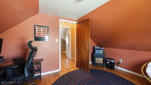 333 Giles Ave, Middlesex Boro, NJ 08846