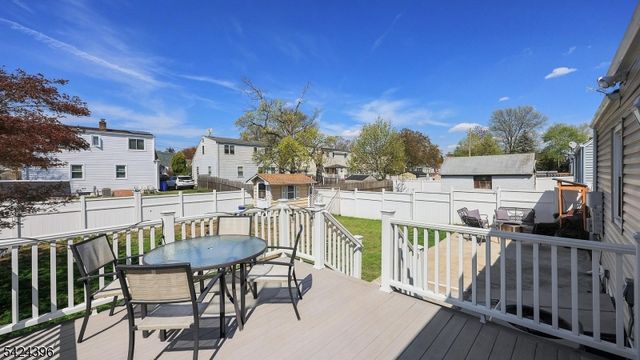 333 Giles Ave, Middlesex Boro, NJ 08846