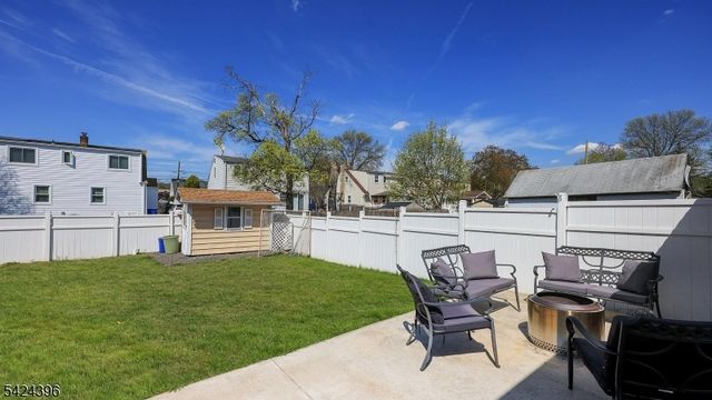 333 Giles Ave, Middlesex Boro, NJ 08846