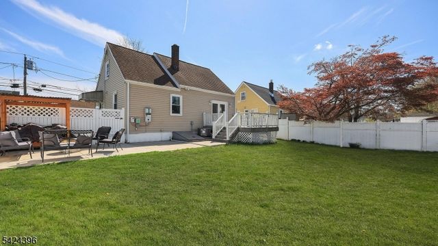 333 Giles Ave, Middlesex Boro, NJ 08846